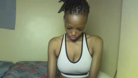 Muffin online show from 02-09-26, 01:04