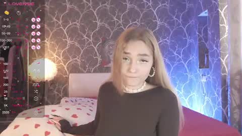 Snapshot of miamiameow chatting on 06-14-26, 01:46 Mia online show from 06-14-26, 01:46