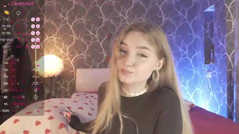 Snapshot of miamiameow chatting on 06-19-26, 05:28 Mia online show from 06-19-26, 05:28