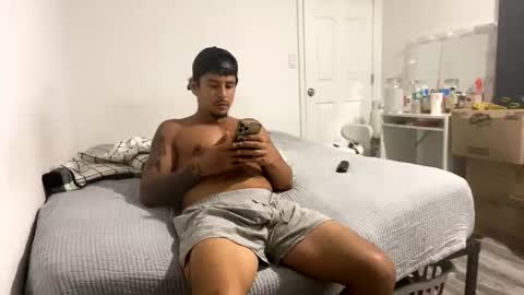 miamiclos1 online show from 10-19-25, 03:29