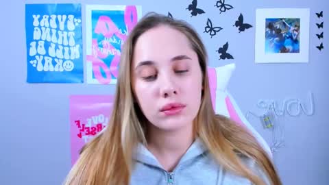 Snapshot of miamilas chatting on 12-25-24, 04:33 miamilas online show from 12-25-24, 04:33