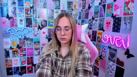 Snapshot of miamilas chatting on 09-09-25, 05:12 miamilas online show from 09-09-25, 05:12