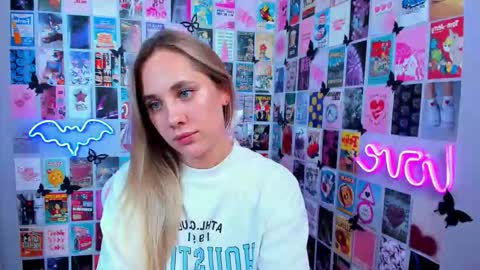 Snapshot of miamilas chatting on 09-11-25, 09:26 miamilas online show from 09-11-25, 09:26