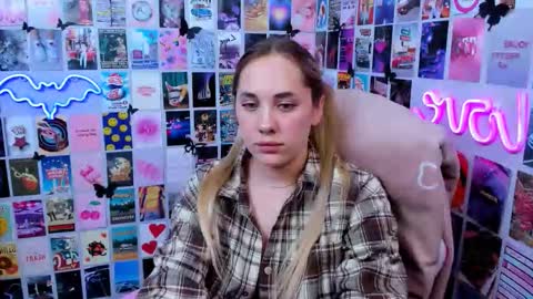 Snapshot of miamilas chatting on 10-07-25, 05:32 miamilas online show from 10-07-25, 05:32