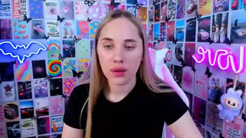 Snapshot of miamilas chatting on 06-17-26, 04:08 miamilas online show from 06-17-26, 04:08