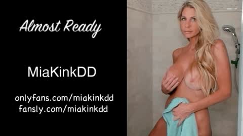 Snapshot of miamilfs chatting on 11-14-25, 03:38 Mia online show from 11-14-25, 03:38