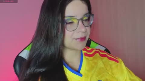Snapshot of miamillerr_28 chatting on 06-18-26, 07:08 Mia online show from 06-18-26, 07:08