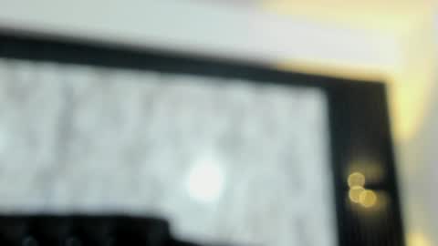 Snapshot of miamontoya chatting on 02-01-25, 12:29 Mia -5 7001400 Follow online show from 02-01-25, 12:29