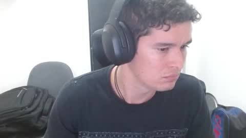 Snapshot of miaou_miaou chatting on 11-12-25, 01:39 miaou_miaou online show from 11-12-25, 01:39