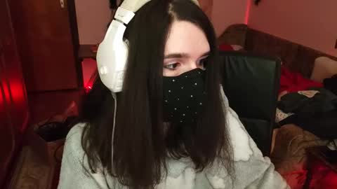 Snapshot of miaowhowl chatting on 02-19-26, 11:34 Kristien online show from 02-19-26, 11:34