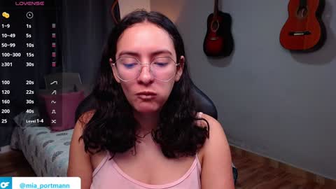 Snapshot of miaportman chatting on 01-06-25, 01:41 MIAPORTMANN online show from 01-06-25, 01:41