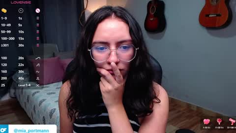 Snapshot of miaportman chatting on 01-07-25, 03:12 MIAPORTMANN online show from 01-07-25, 03:12