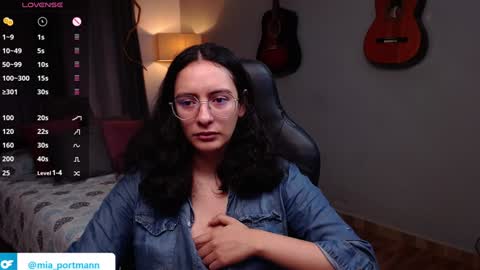 Snapshot of miaportman chatting on 01-18-25, 02:55 MIAPORTMANN online show from 01-18-25, 02:55