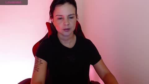 miarobinn_ online show from 10-08-25, 08:01