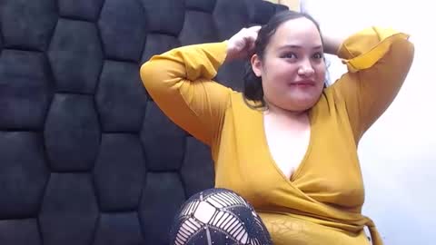 Snapshot of miarous69 chatting on 02-10-26, 06:45 MiaRouse online show from 02-10-26, 06:45