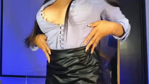 Snapshot of miasavagex18 chatting on 02-02-25, 07:41 MiaHancock online show from 02-02-25, 07:41