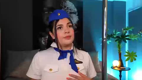 Snapshot of miasavagex18 chatting on 09-11-25, 12:44 MiaHancock online show from 09-11-25, 12:44