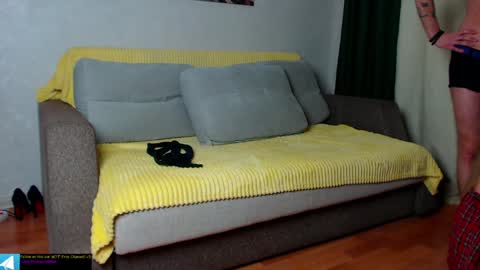 Snapshot of miasean chatting on 02-07-25, 06:03 Mia Princess online show from 02-07-25, 06:03