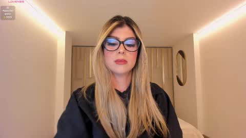 Snapshot of miasilvax chatting on 05-14-26, 11:17 Mia Silva online show from 05-14-26, 11:17