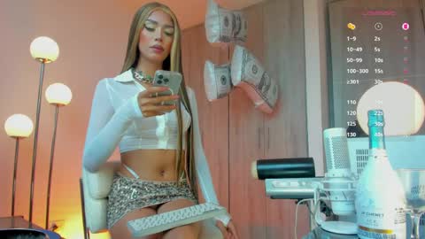 Mia  instagram miasspell online show from 04-16-26, 02:07