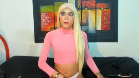 Snapshot of miastephensz chatting on 05-30-26, 08:11 miastephensz online show from 05-30-26, 08:11