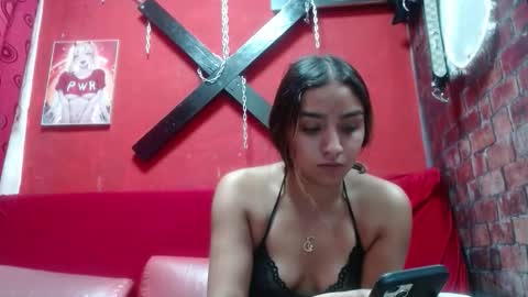Mariana online show from 10-15-25, 02:50