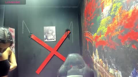 Mariana online show from 12-18-25, 11:49