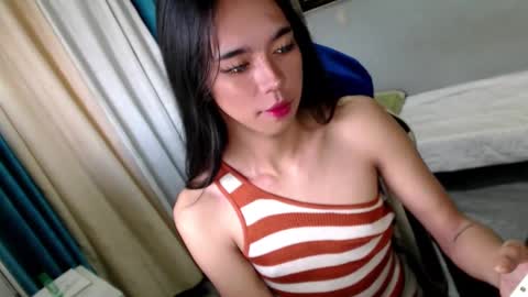 Snapshot of miatrixs chatting on 01-18-25, 11:00 Mia online show from 01-18-25, 11:00