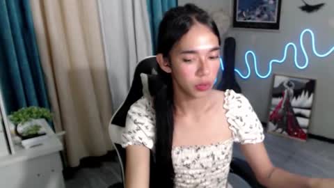 Snapshot of miatrixs chatting on 02-02-25, 11:30 Mia online show from 02-02-25, 11:30