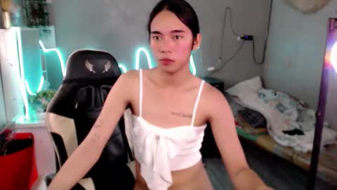 Mia online show from 02-26-26, 06:01