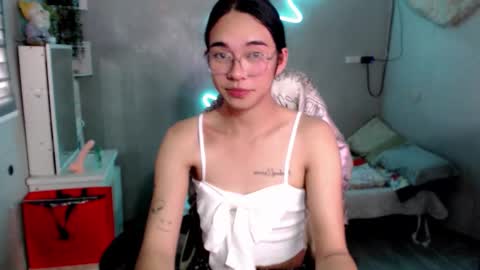 Mia online show from 02-27-26, 09:20