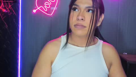 Miaa valentinaaa online show from 12-20-24, 05:14