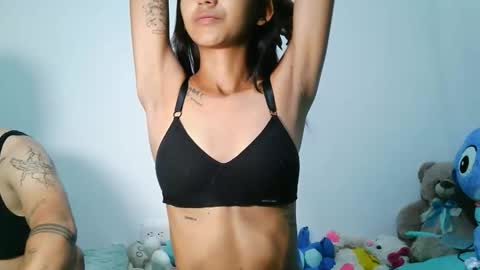 MiaValeria online show from 04-16-26, 09:32