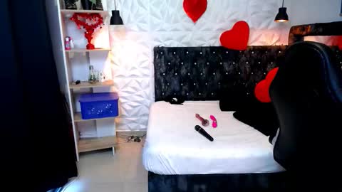 mia online show from 02-28-26, 12:17