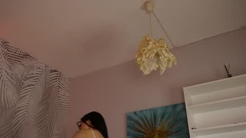 Snapshot of miavelvety chatting on 05-23-26, 07:29 Kimmy online show from 05-23-26, 07:29
