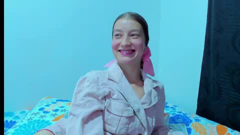 Snapshot of miavolkova_ chatting on 04-24-26, 12:02 Chloe online show from 04-24-26, 12:02