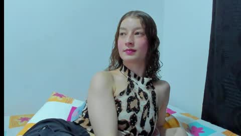 Snapshot of miavolkova_ chatting on 05-11-26, 11:46 Chloe online show from 05-11-26, 11:46