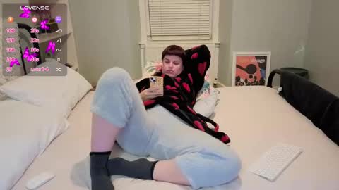 Mia  online show from 11-01-25, 11:18