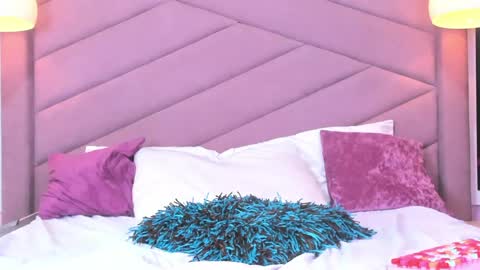 MiaWeiss online show from 04-16-26, 10:12