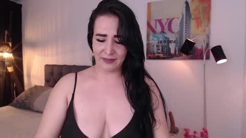 Mia Wilson online show from 01-17-25, 05:42