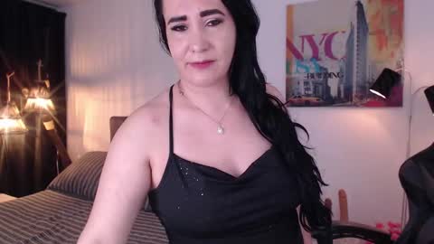 Mia Wilson online show from 02-10-25, 07:47