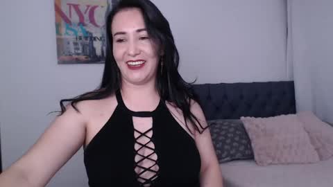 Snapshot of miawilson_1 chatting on 05-09-26, 03:12 Mia Wilson online show from 05-09-26, 03:12