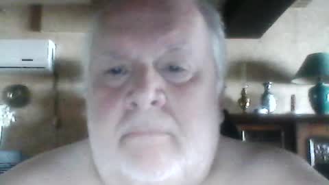 Snapshot of mich1962 chatting on 07-01-26, 07:54 mich1962 online show from 07-01-26, 07:54
