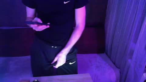 Snapshot of michael_thom2 chatting on 02-11-26, 04:23 Dark side online show from 02-11-26, 04:23