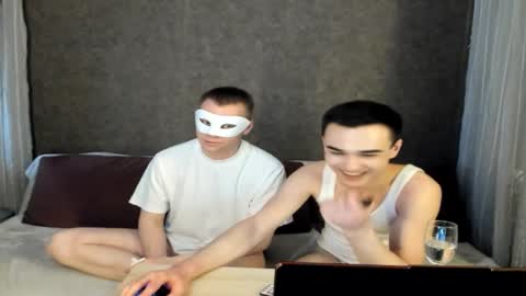 Snapshot of michael_thom2 chatting on 02-13-26, 08:38 Dark side online show from 02-13-26, 08:38