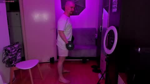 Michael online show from 07-10-26, 06:28