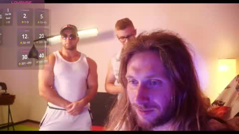 michaelbradley_for_u online show from 10-05-25, 07:34