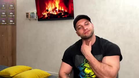 Snapshot of michaelbradley_for_u chatting on 04-25-26, 08:28 michaelbradley_for_u online show from 04-25-26, 08:28