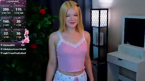 Erica online show from 06-26-26, 01:32