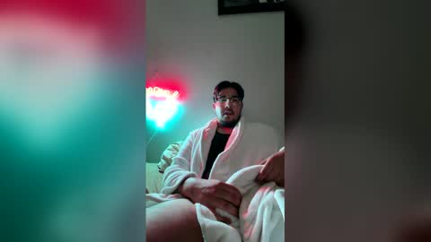 Snapshot of michealg23 chatting on 03-22-26, 06:22 michealg23 online show from 03-22-26, 06:22